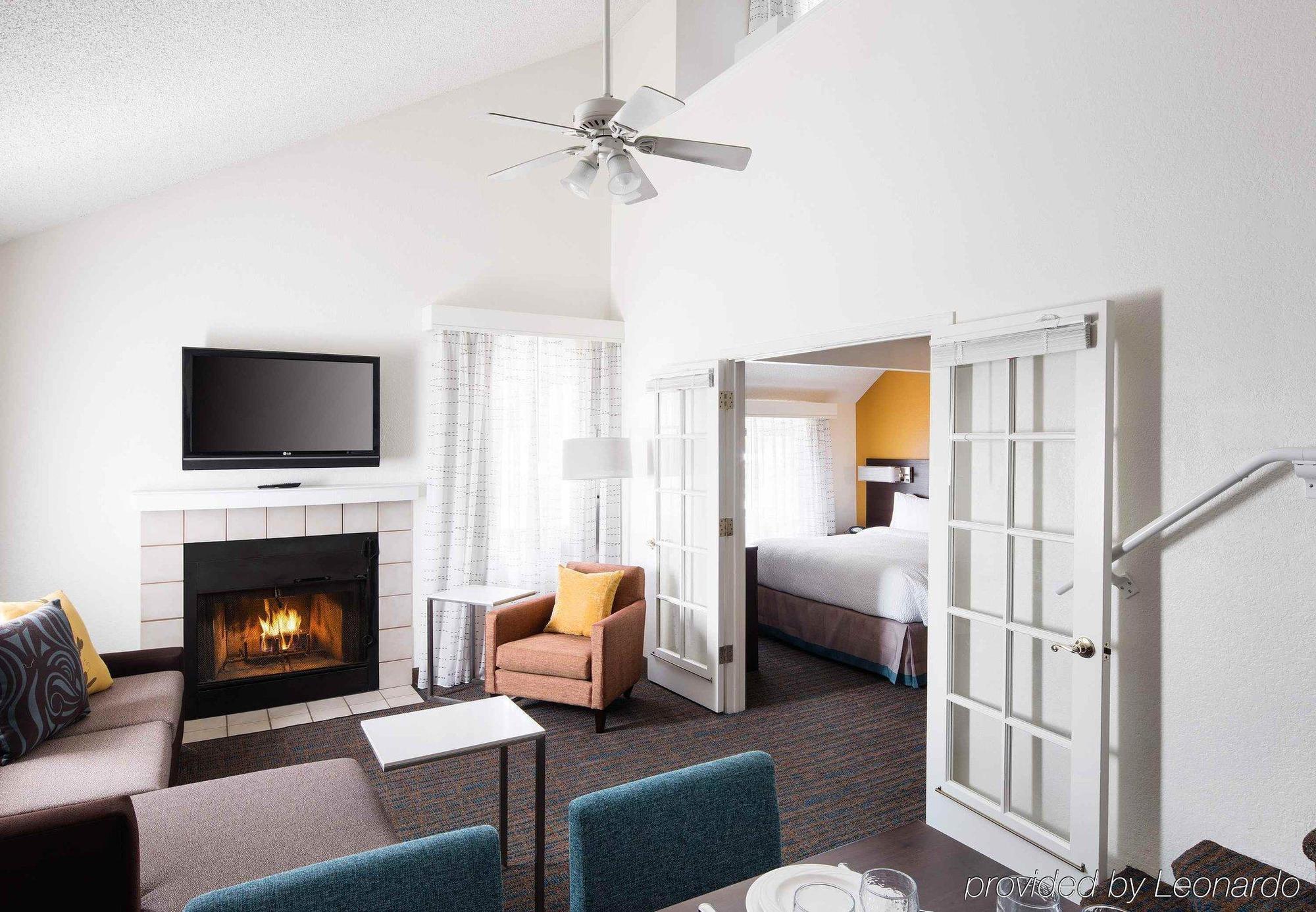 Residence Inn Costa Mesa Newport Beach Exterior foto